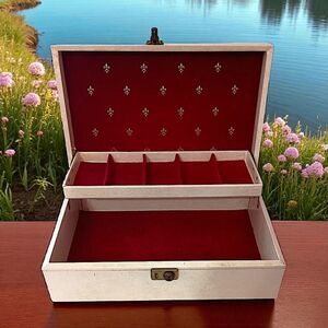 Vtg Faux Leather Jewelry Box Velvet Lined White Gold Trim MCM Hollywood Regency